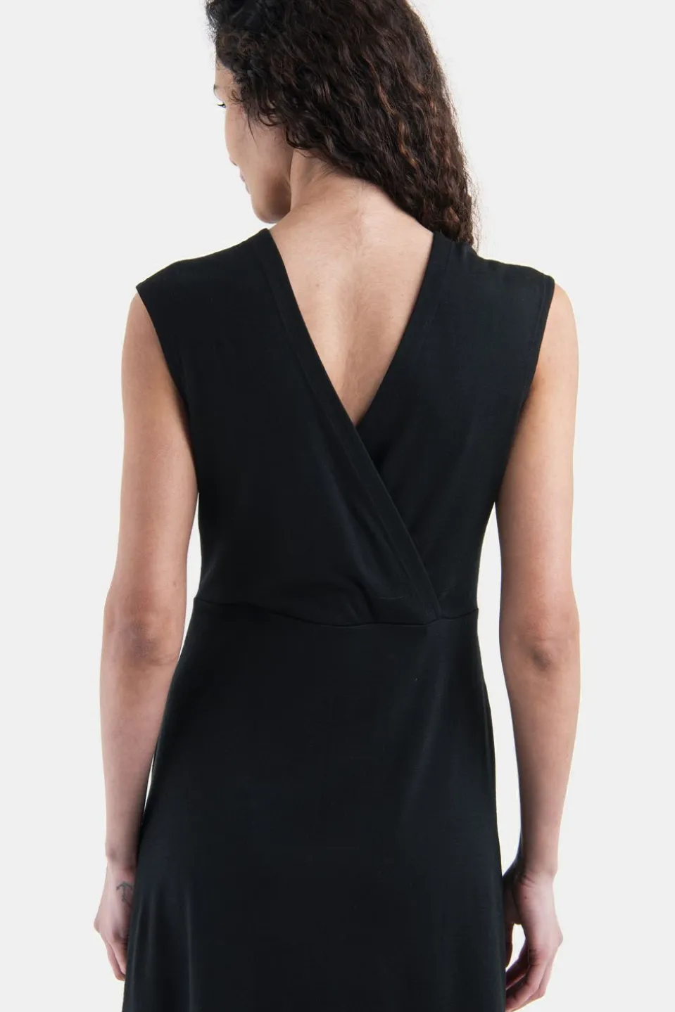 Robe W Mer 200 Granary Sleeveless V Neck Dres