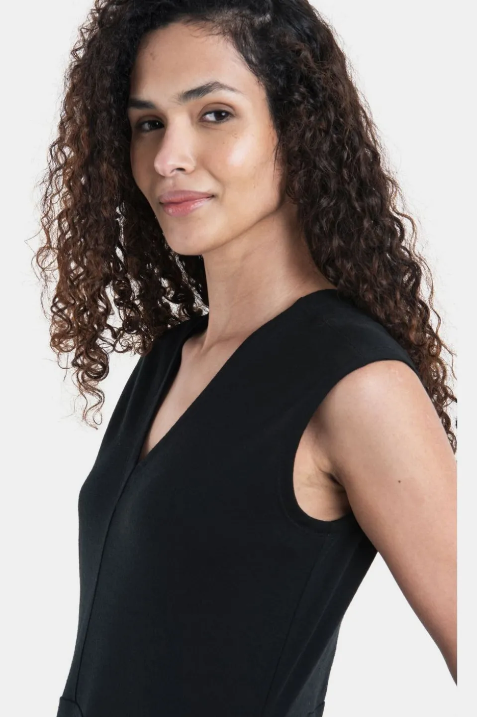 Robe W Mer 200 Granary Sleeveless V Neck Dres