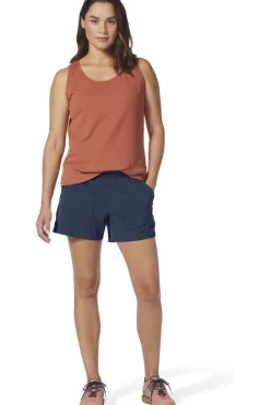 Short Spotless Evolution