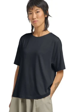 T-Shirt Travel Tee